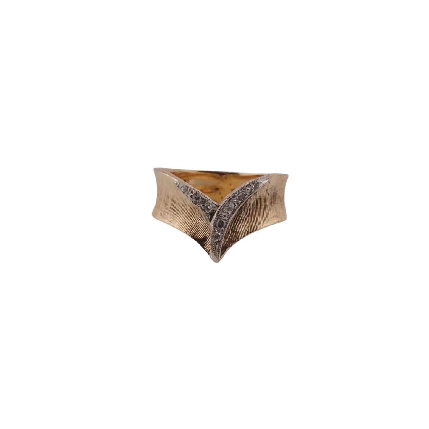 Diamond V Ring