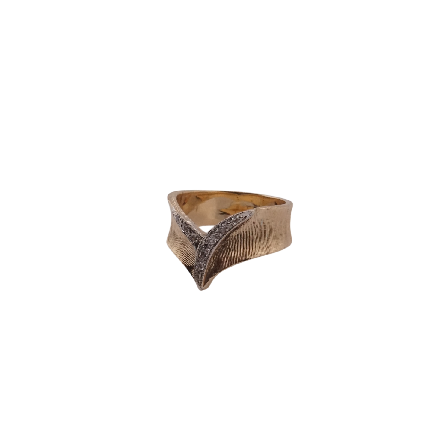 Diamond V Ring
