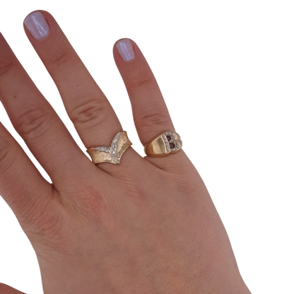 Diamond V Ring
